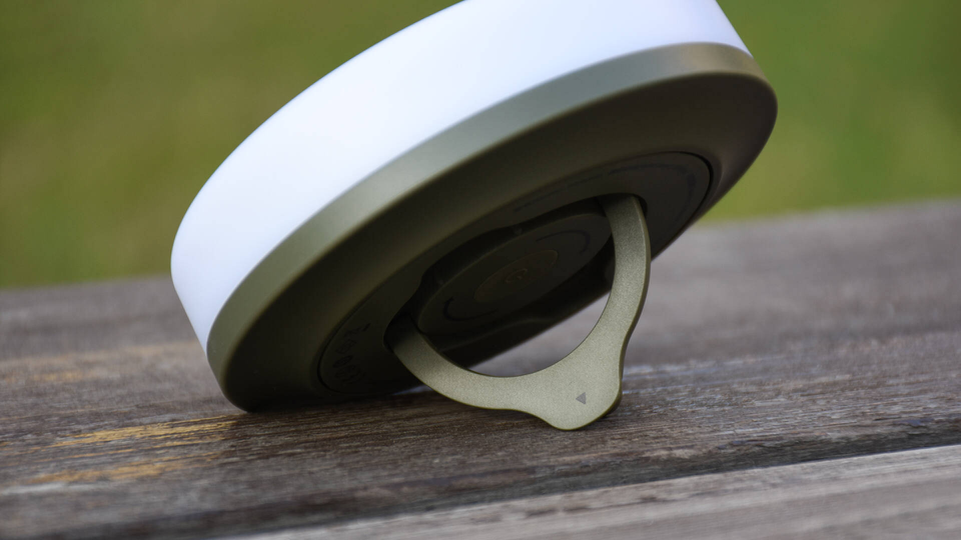 照明氛围二合一露营怎能没有它？瓦力棋牌游戏纳拓星河露营灯：(图4)