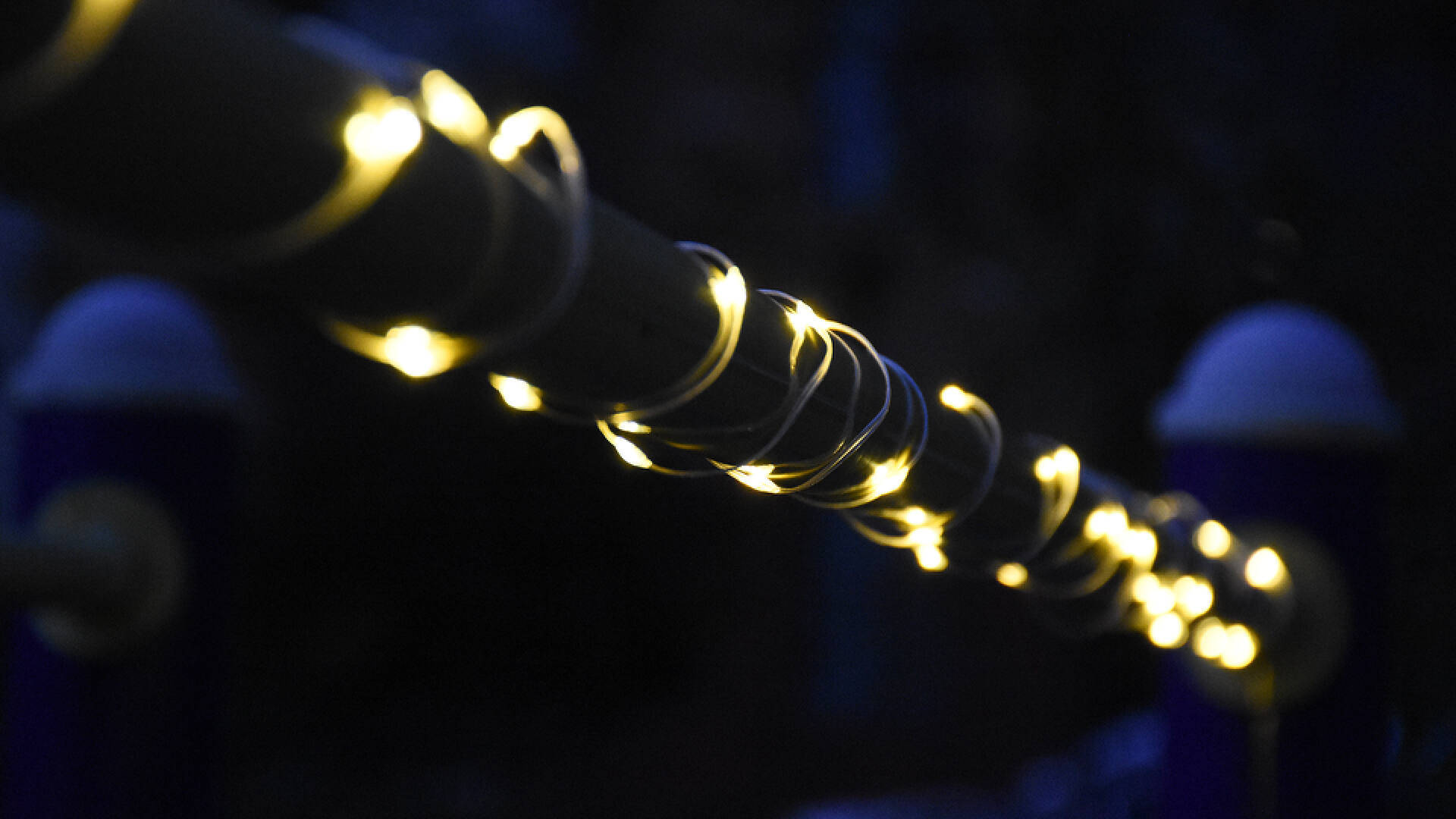 照明氛围二合一露营怎能没有它？瓦力棋牌游戏纳拓星河露营灯：(图8)