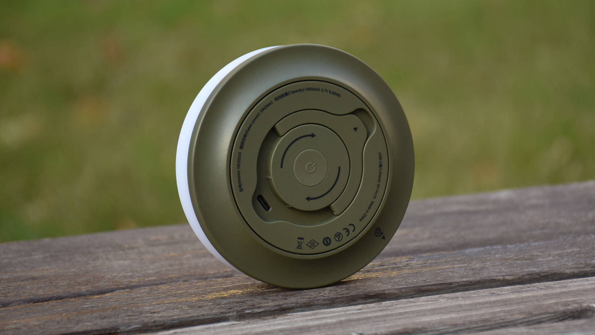 照明氛围二合一露营怎能没有它？瓦力棋牌游戏纳拓星河露营灯：(图11)