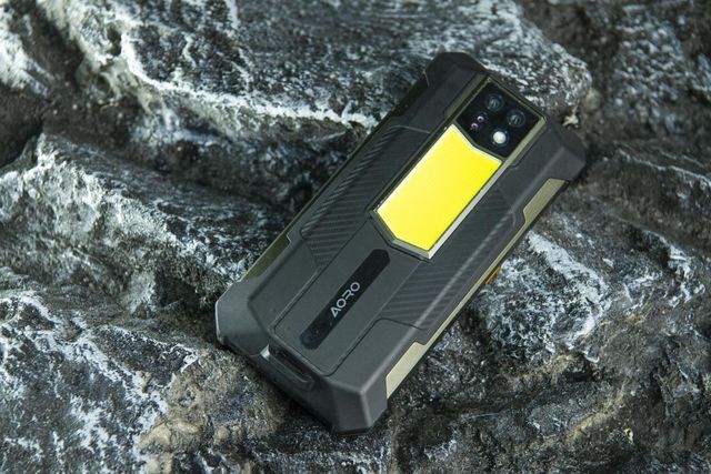 0流明露营灯这款智能三防手机“上大分”瓦力棋牌22000mAh大电池、100(图2)